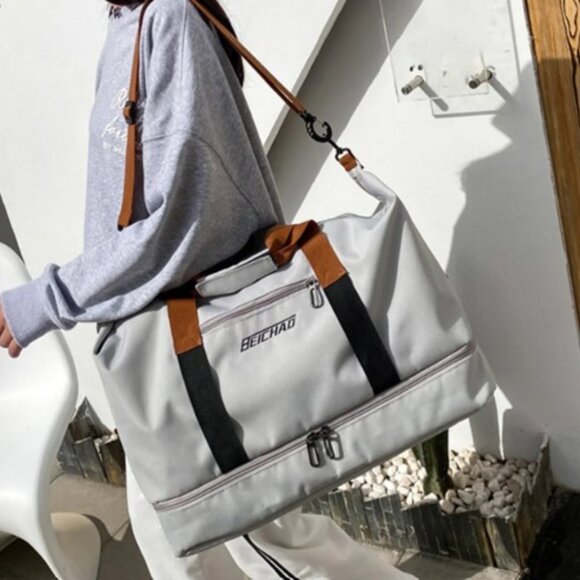 NEW! Duffle Bag Travel Handbag Gym Bag Weekender Carry On Overnight Bag - Picture 4 of 10